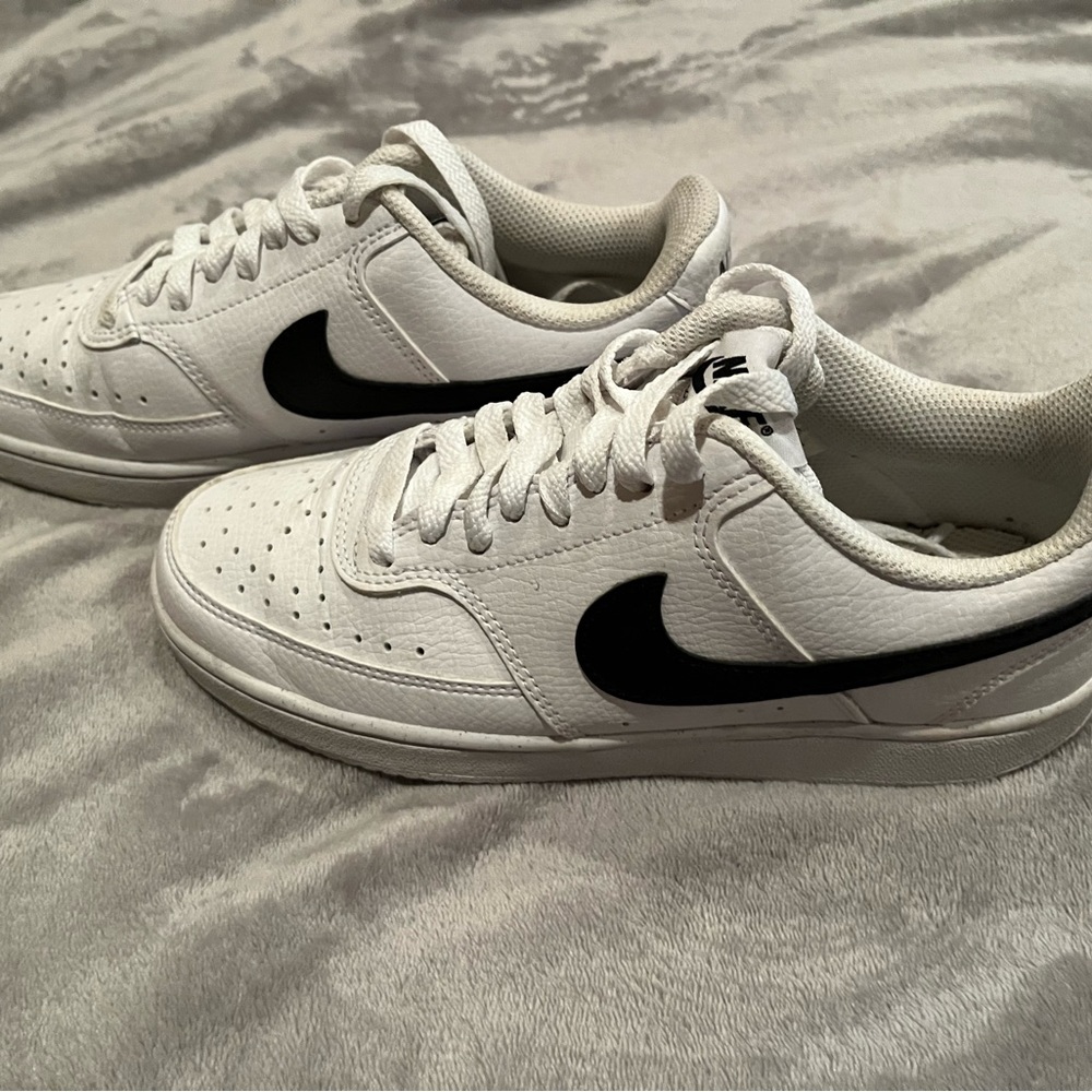 Nike court
